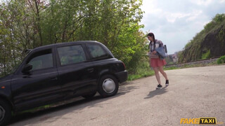Fake Taxi - 18 éves csaj lovagol a faszon
