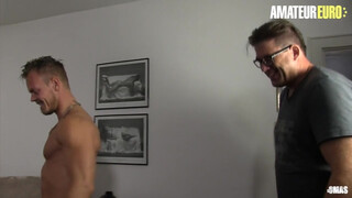 XXXOMAS - német nagymama és két fiatal srác
