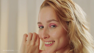 ULTRAFILMS - Kelly Collins pasi nélkül is tud élvezni