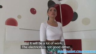 PublicAgent - angol csajszi is belemegy a pénzért baszásba