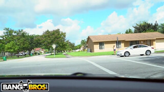 BANGBROS - latin csajszi lógós nagy csöcsei