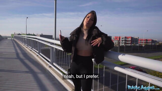 Public Agent - Megan Fiore a fullos latin lány