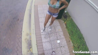 TEENGONZO - Anya Ivy a szexi nagy cicis csoki csaj