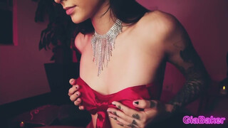 Gia Baker a tüzes latin lány