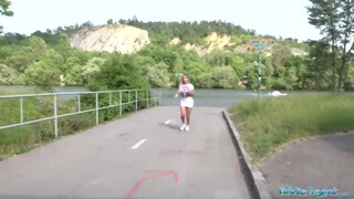 Public Agent - Nagy cicis kerek seggű csaj