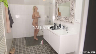 Nathaly Cherie pinája és segge is megdöngetve