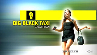 Gala Brown a taxiban baszik