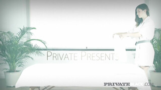 PrivateBlack - Julia Rocka a szexi masszőr lány