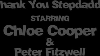 Chloe Cooper a nagy csöcsű háziasszony - MyPervyFamily