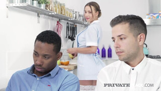 PrivateBlack - Taylor Sands hármasban baszik
