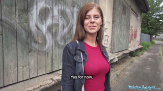Public Agent - Tiffany Blue a dögös kerek seggű lány