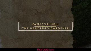 Karups - Vanessa Hell a pici cicis milf