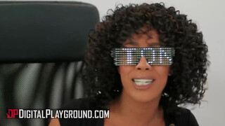 DigitalPlayground - Misty Stone a kerek seggű csoki milf