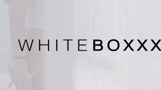 WHITEBOXXX - Olivia Sin lucskos pinája kinyalva