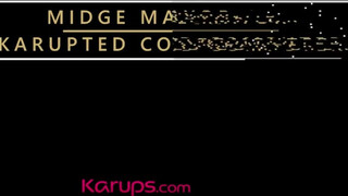 Karups - Midge Mayor a szexi világos szőke érett nő