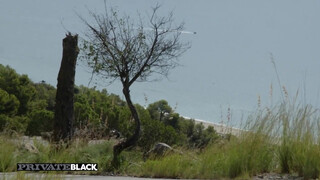 PrivateBlack - Carolina Savage popóba dugva a billiárd asztalon