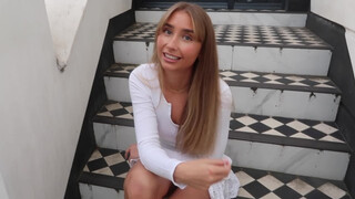 Lily Phillips a szomszéd pasival szexel