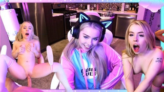 Haley Spades a szexi gamer csaj