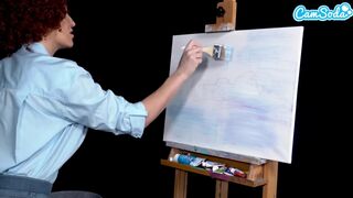 Ryan Keely nagy mellű MILF-ként Bob Ross cosplayben festés közben tombol a vágytól