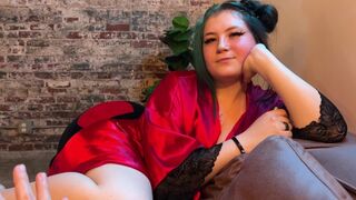 Casting curvy: behatol a mostoha tinédzserbe, hogy féltékennyé tegye a exét